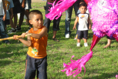 pinata_swinging4