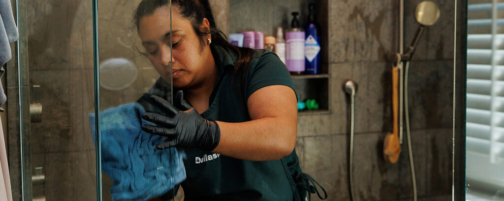 Dallas Maids house cleaner